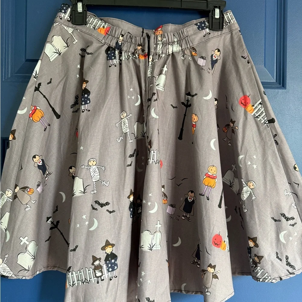 Retrolicious Gray 2 piece Halloween Dress with Vintage Trick-or-Treat Print. NWT